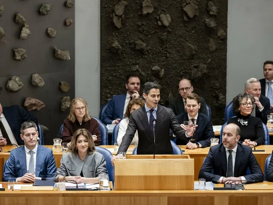 Het kabinet komt met steunpakket van 1 miljard euro