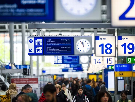 Nét buiten de spits reizen? NS biedt goedkopere treinkaartjes aan