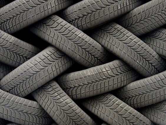 Waarom moeten medewerkers bandenfabriek Apollo Tyres Vredestein naar de fabriek komen?