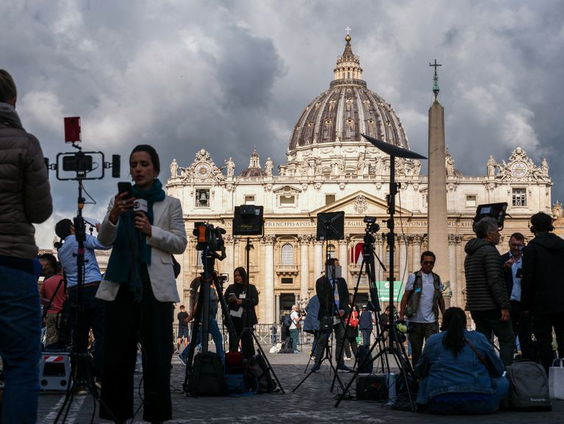 Breaking news: Witte rook, er is een nieuwe paus gekozen