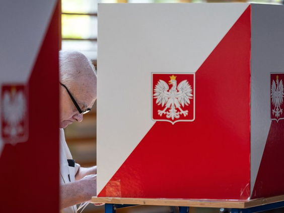 Kiest Polen voor of tegen Europa?