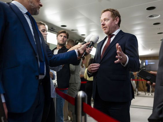 Wat kan de politiek doen om geweld tegen vrouwen aan te pakken?