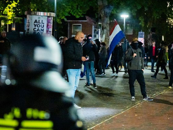 Open dag asielzoekerscentra onder hoogspanning