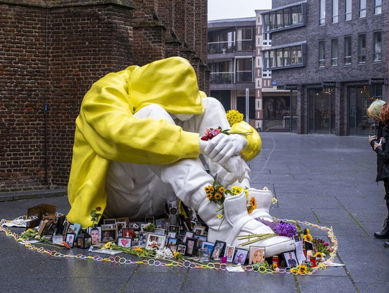 Iedere maand overlijdt een schoolklas door zelfdoding, toename jonge vrouwen