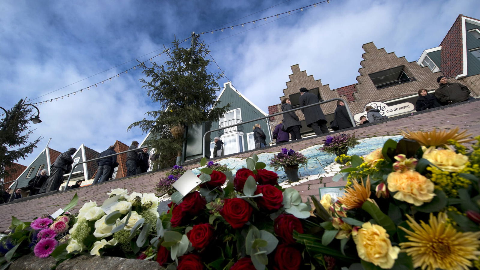 Gerie Smit overleefde de Volendam-brand en vertelt haar verhaal in ‘Museum voor De Hemel’