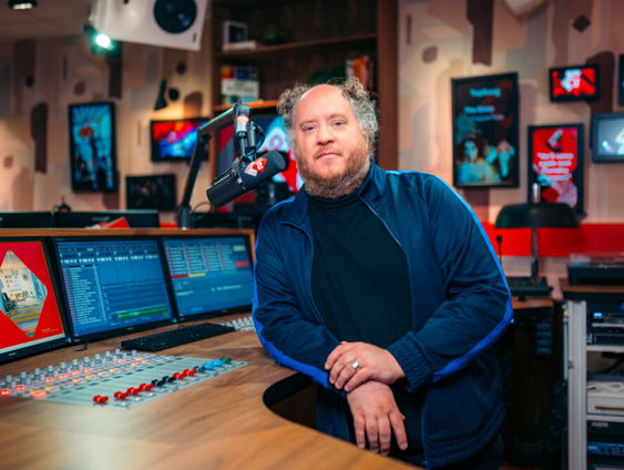 Tim Op het Broek start met avondprogramma op NPO Radio 2: "Ongelofelijk veel zin in"