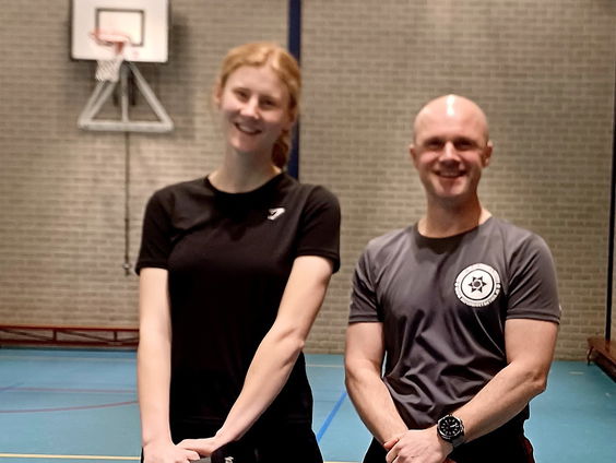 Stay Away: hoe vrouwen zichzelf moeten verdedigen