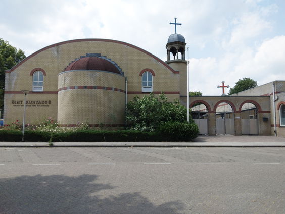 Een drukke tweede paasdag voor de Syrisch-orthodoxe kerk