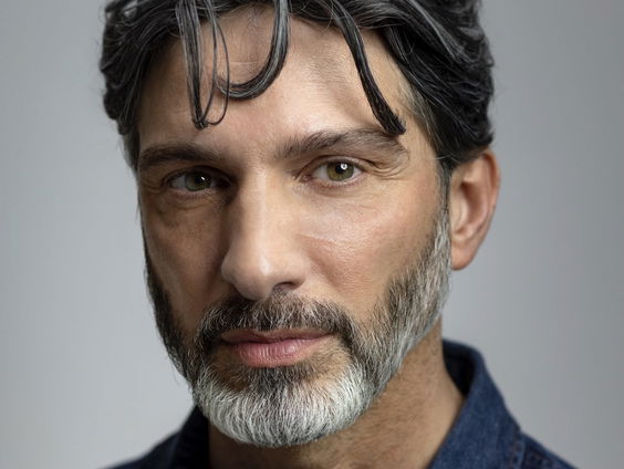 Schrijver Lex Paleaux ontroert met roman 'Liften naar de hemel'