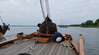Elburger Botters meren aan in Amsterdam voor jubileumeditie SAIL