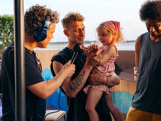 Paul interviewt Chef'Special op Concert at SEA 2026