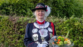 Scherpschutter Klaudia unieke keizerin in Limburgse schutterswereld