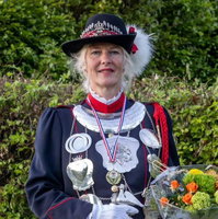 Scherpschutter Klaudia unieke keizerin in Limburgse schutterswereld