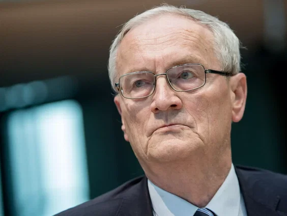 Voormalig chef Duitse inlichtingen, August Hanning, opgepakt vanwege spionage