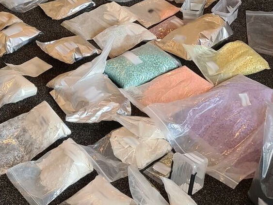 Hoe kon een illegale webwinkel drugs blijven verkopen?