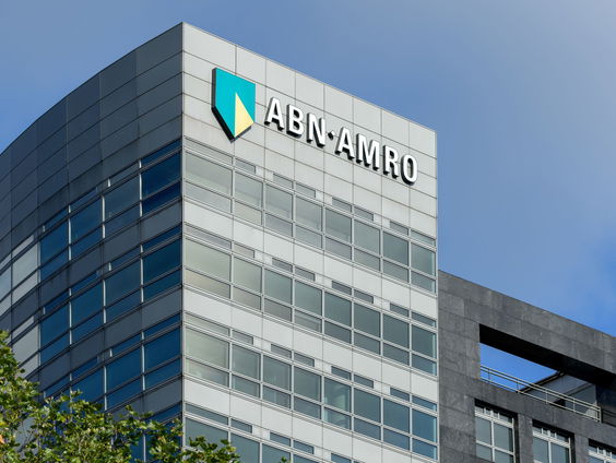 ABN Amro snijdt fors in personeel: komende jaren verdwijnen 5200 banen