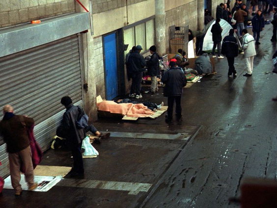 'Junkentunnel' in Utrecht: Hoe sluit je een hangplek voor verslaafden, zonder het probleem te verplaatsen?