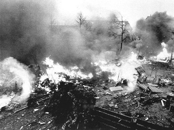 Terug naar Toen: F-16 stort neer boven Hengelo