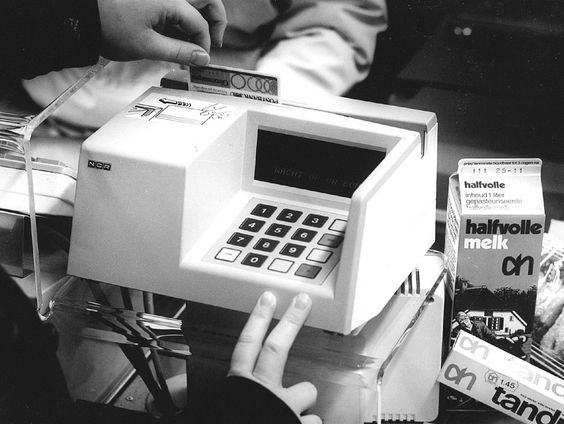 Van nu naar toen: pinnen