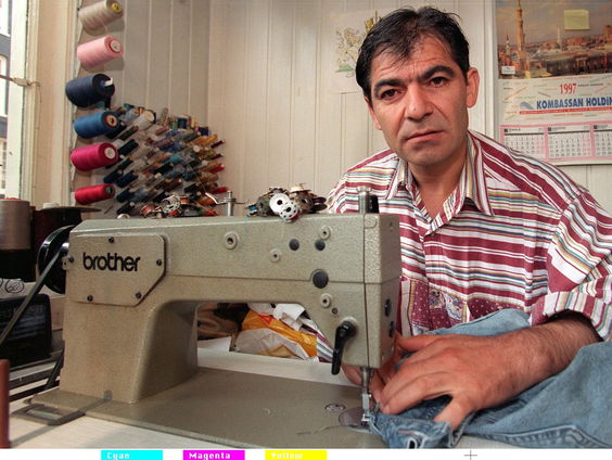 Terug naar Toen: Kleermaker Gümüs moet Nederland verlaten