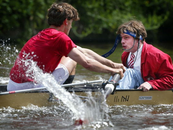 Docu onthult tradities binnen een studentenroeivereniging