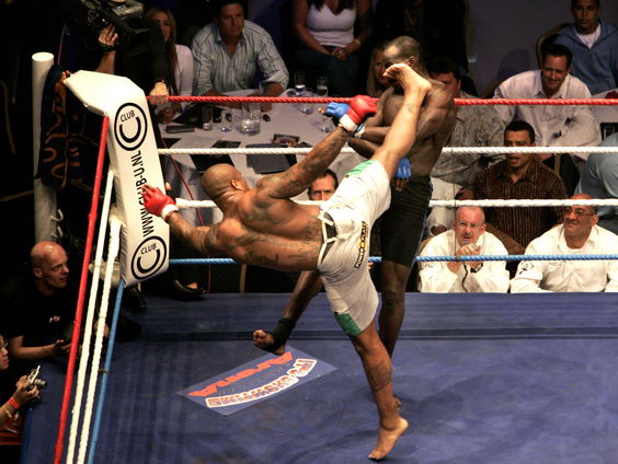 Wie is Gilbert Yvel en wat betekende hij voor het Nederlandse freefighten?