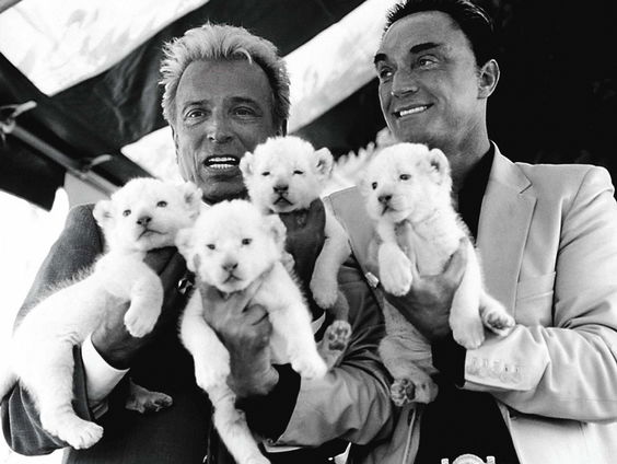 Terug naar Toen: Illusionist Roy Horn overlijdt