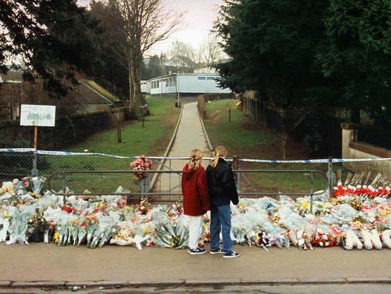 Terug naar Toen: Dodelijke schietpartij in Schotland
