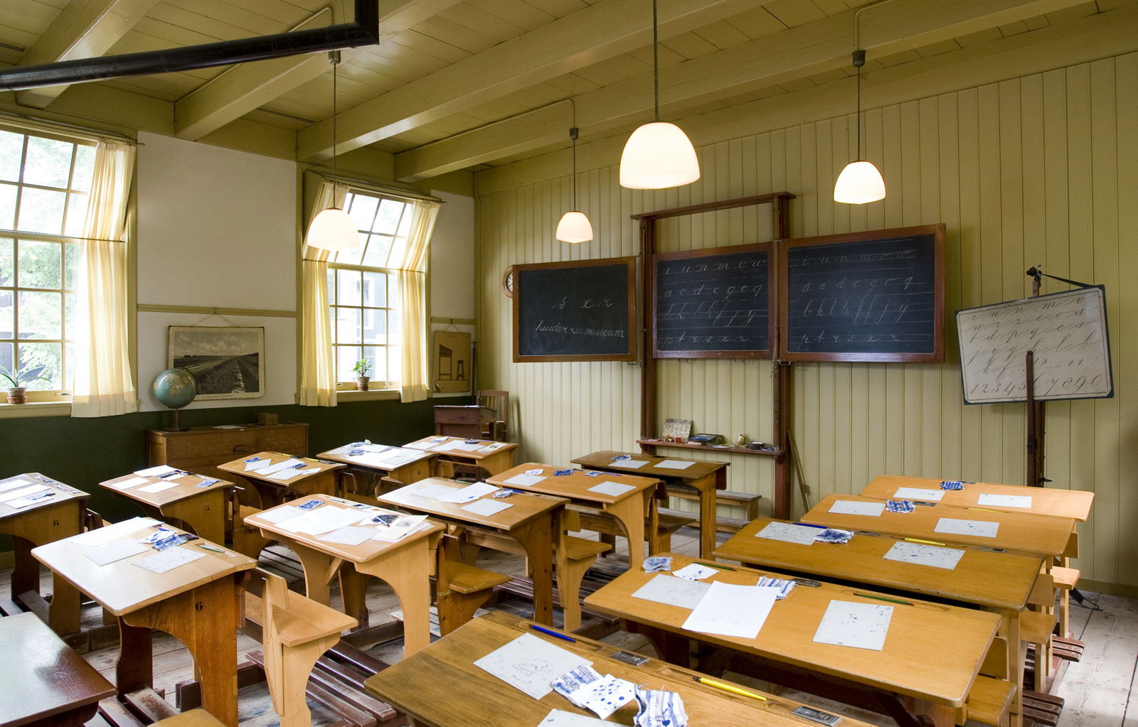 Terug naar Toen: Ontucht op school in Rijssen