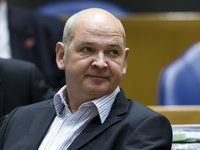 Terug naar Toen: SP leider Jan Marijnissen stopt als fractievoorzitter
