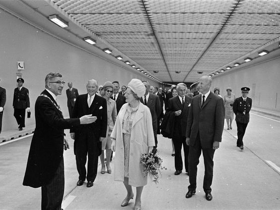 Van nu naar toen: opening van de Beneluxtunnel