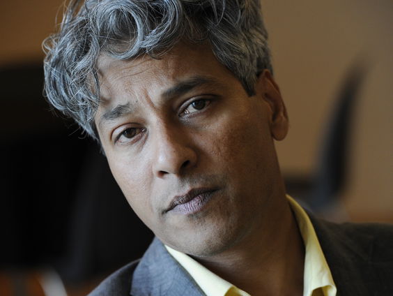 Met een biografie over Anil Ramdas is Karin Amatmoekrim genomineerd voor de Brusseprijs