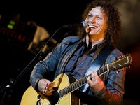 Syb van der Ploeg en Willem-Alexander schaatsen samen Elfstedentocht