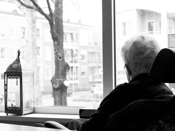 1 op 9 mensen voelt zich erg eenzaam