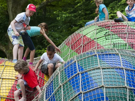 Stand.nl: 'De overheid moet zorgen dat elk kind op schoolreisje kan'