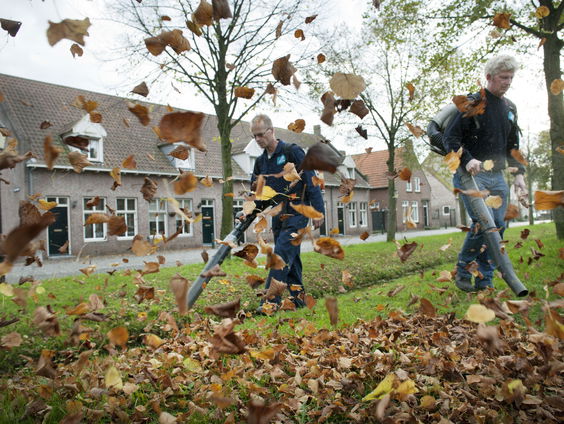 Moet de bladblazer verboden worden?