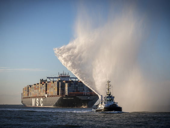 Wat als personeel gelijk wordt betaald op Nederlandse schepen in het buitenland?
