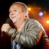 Paul de Leeuw komt met eigen Passion