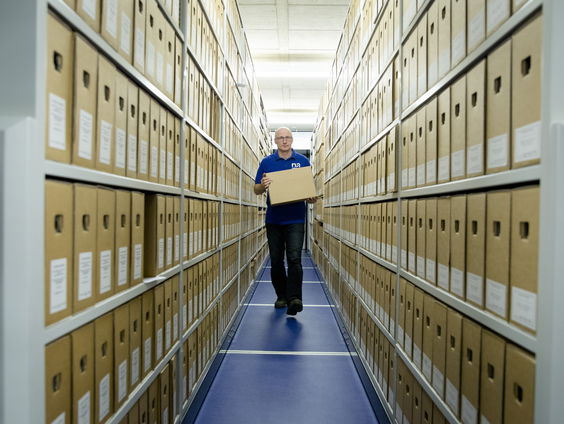 Oproep van oorlogsmusea, herinneringscentra en voormalig concentratiekampen om oorlogsarchieven openbaar ...