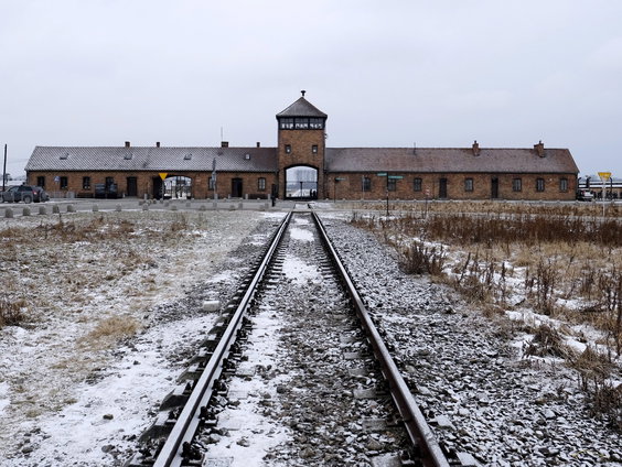Uit de trein gegooide brieven van gedeporteerden onderweg naar concentratiekampen