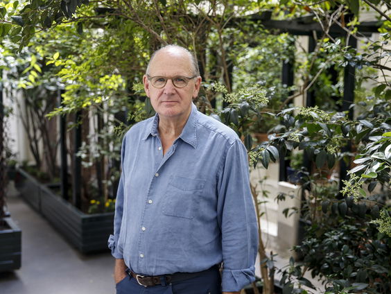 Philip Freriks treedt 'In de voetsporen van de jaren 80'