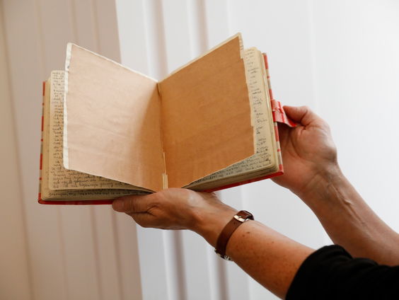 400 jaar aan vrouwelijke dagboekgeschiedenis gebundeld in een boek