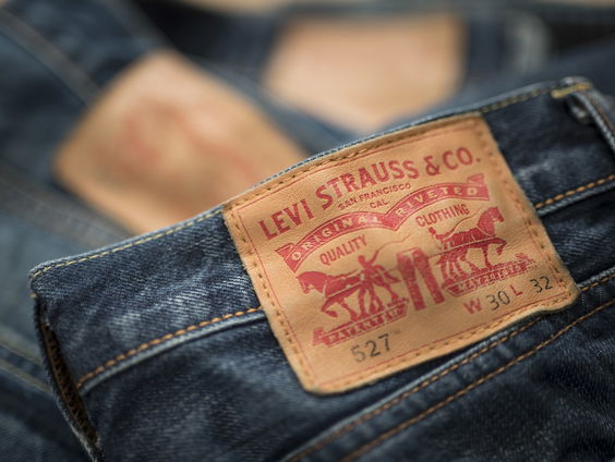 Terug naar Toen: Levi Strauss krijgt patent op de spijkerbroek
