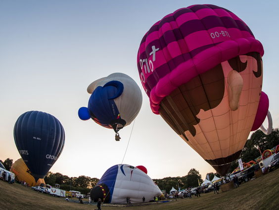 Prachtige luchten door de Ballonfeesten in Joure