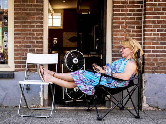 Tips van de Woonbond om de zomerhitte buiten de deur te houden