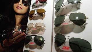 Familievete over miljarden van brillenimperium Ray-Ban