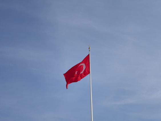 Turkse vrouwen voelen zich onveilig en demonstreren tegen geweld tegen vrouwen