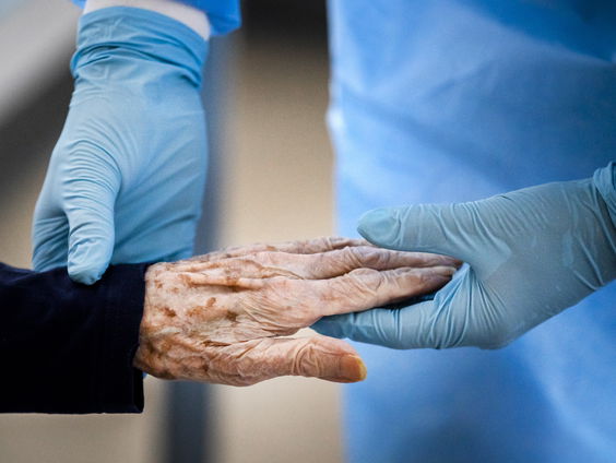 Hoe verenig je religieuze overtuigingen met medische keuzes als zorgverlener?