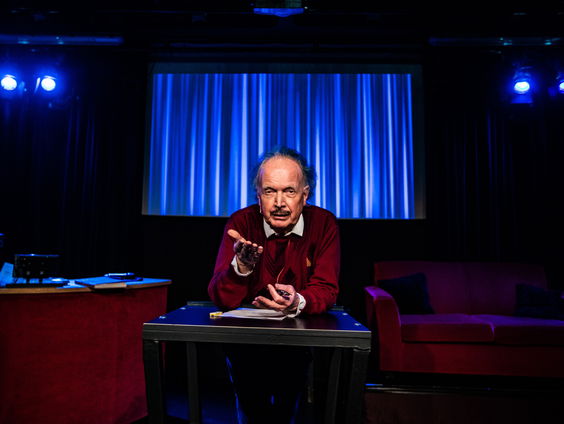 Paul Haenen maakt voorstelling over de formatie