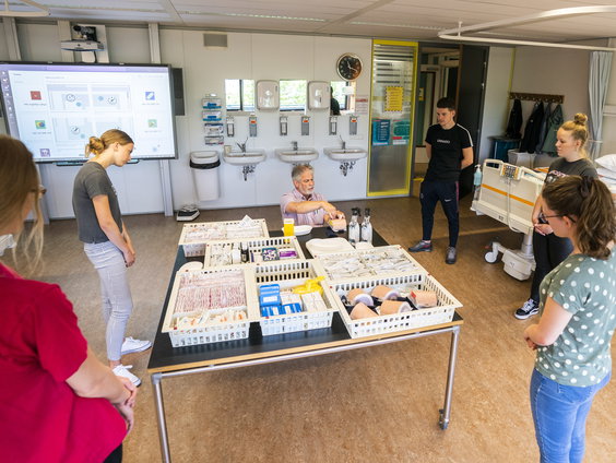 De Algemene Onderwijsbond slaat alarm over zorgstages in het mbo